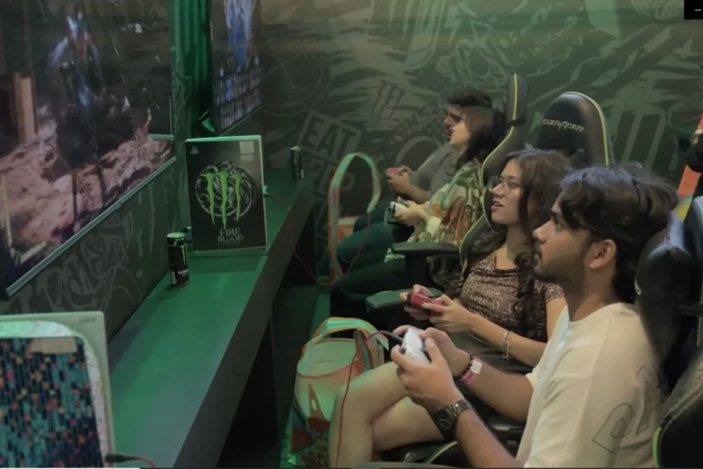 People Playing Games at ComicCon Kolkata